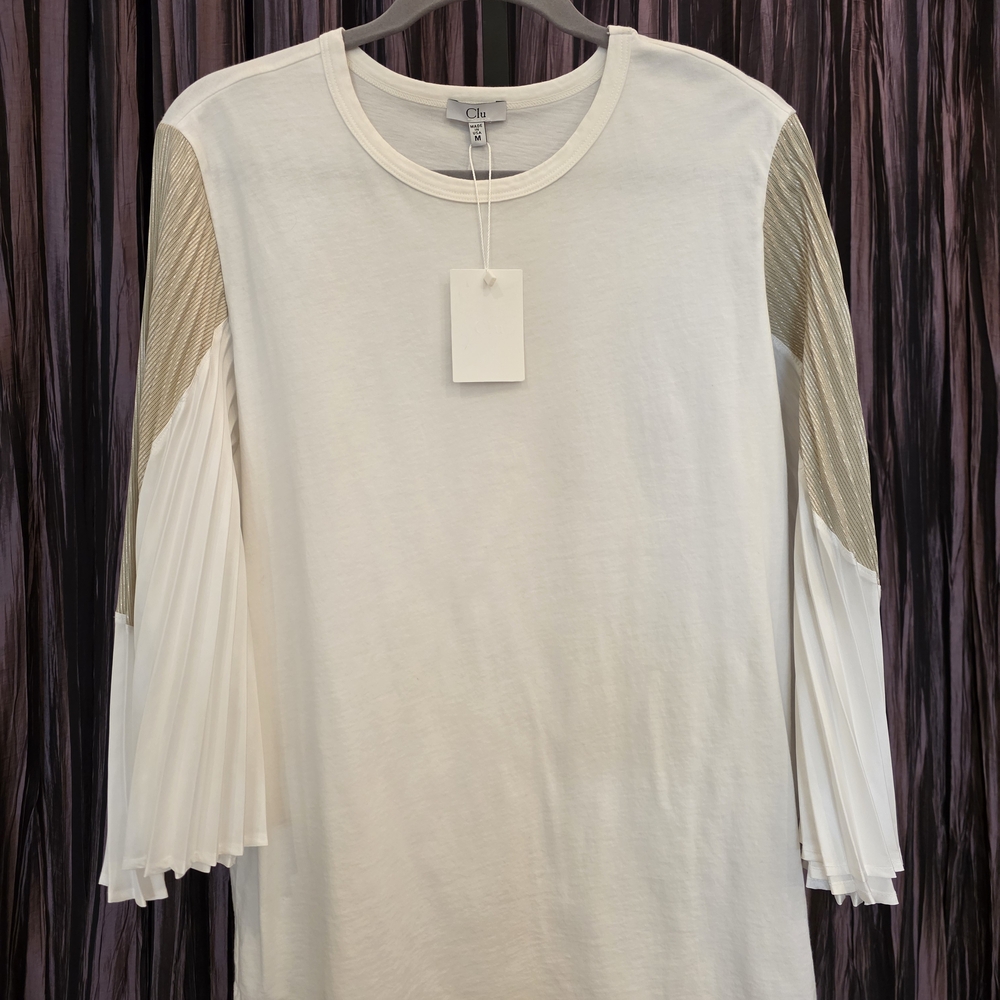 NWT.  CLU Cream Long-Sleeve Top with Pleated Metallic-Accent Sleeves